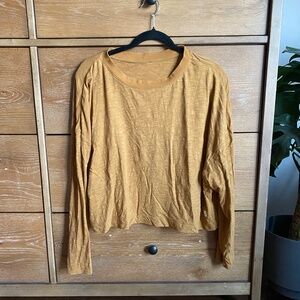 Vuori Women's Golden Long Sleeve Top